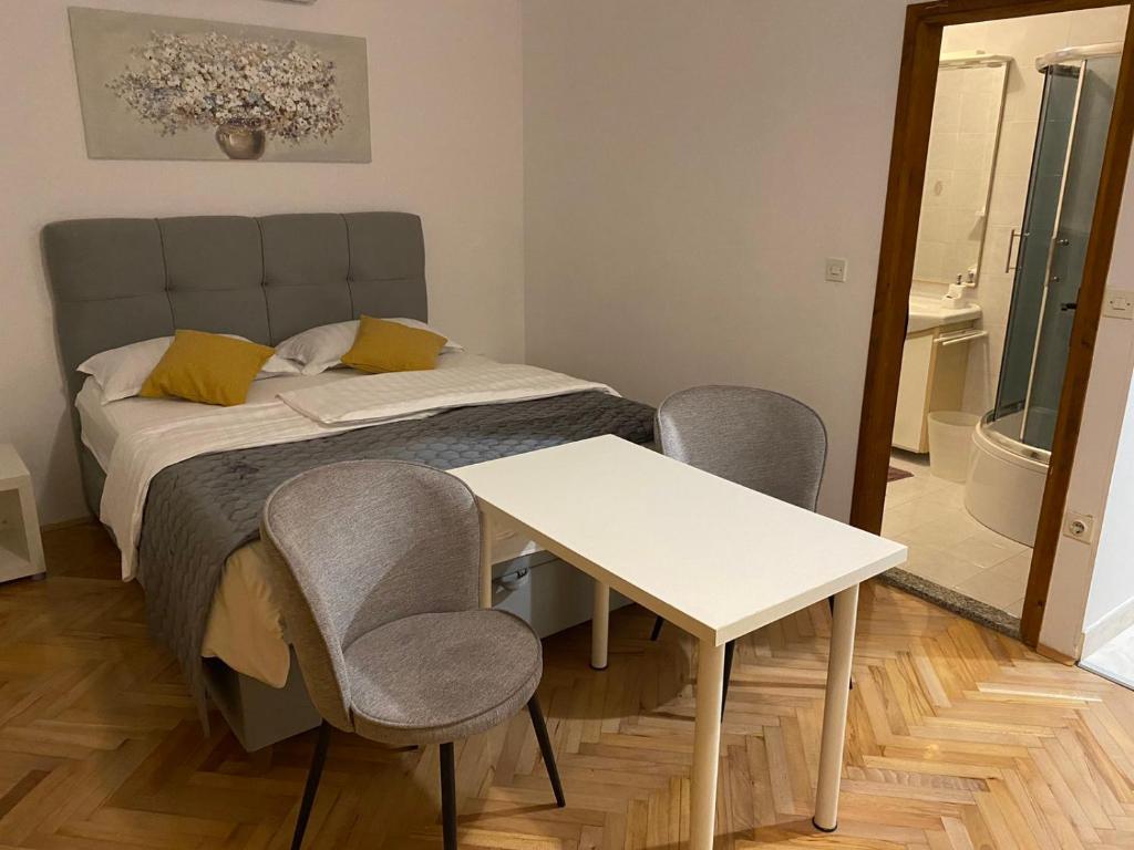 Postel nebo postele na pokoji v ubytování Dora