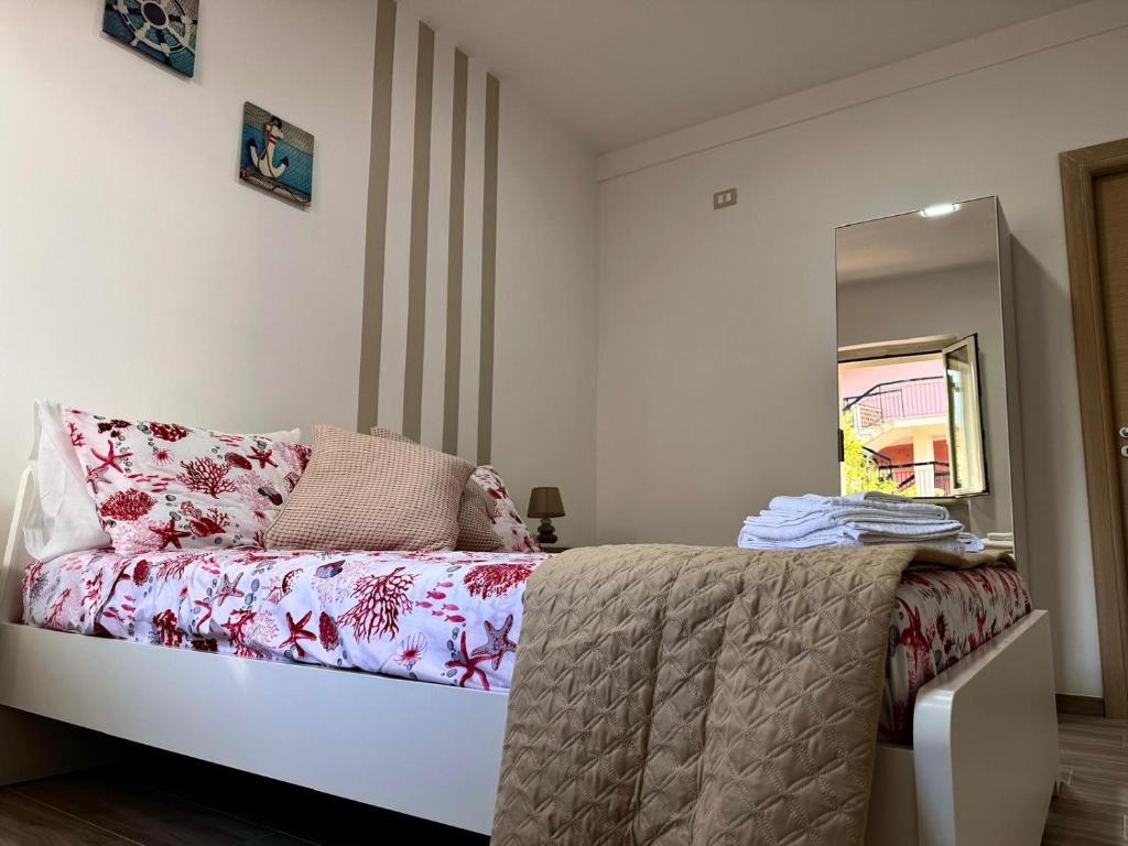 Postel nebo postele na pokoji v ubytování Elegant Dei Rooms