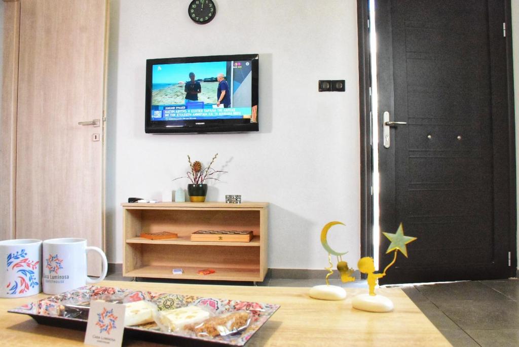 TV a/nebo společenská místnost v ubytování Casa Luminosa Guesthouse
