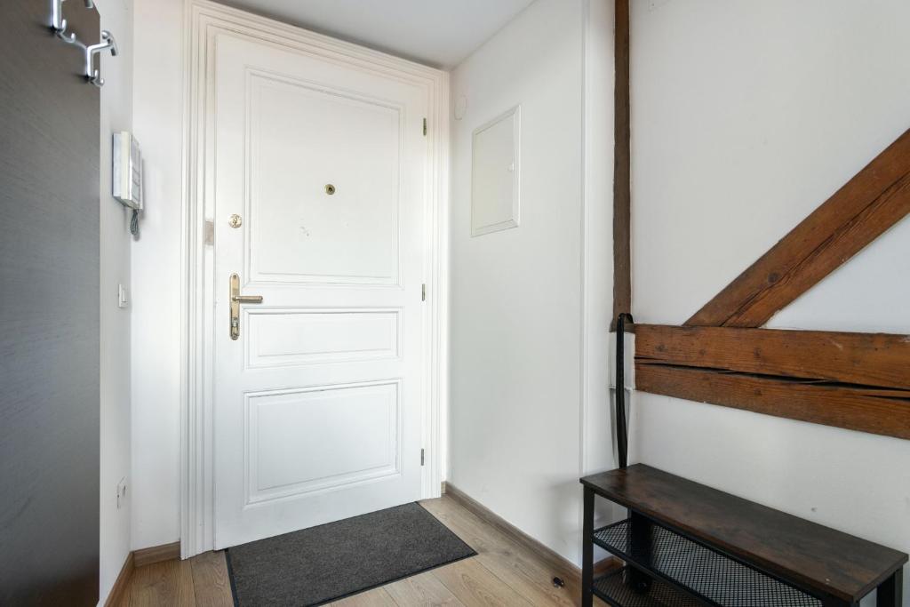 Riverside Palace Apartments - 17