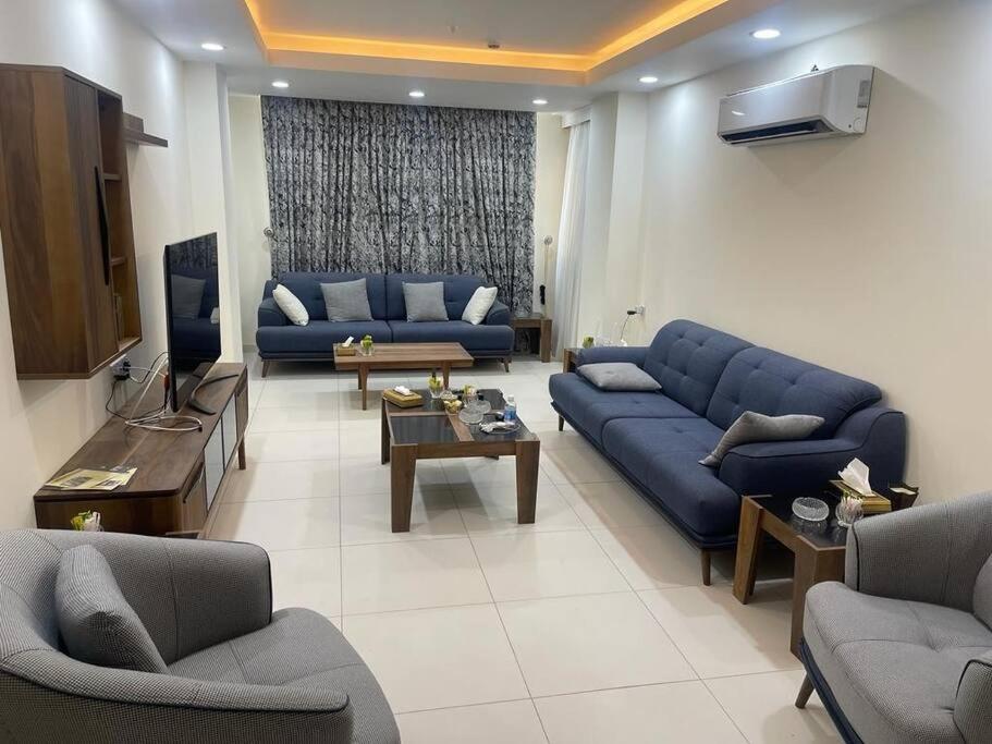 Foto dalla galleria di مجمع الفردوس العتبة الحسينية a Qaryatal Karkāshīyah