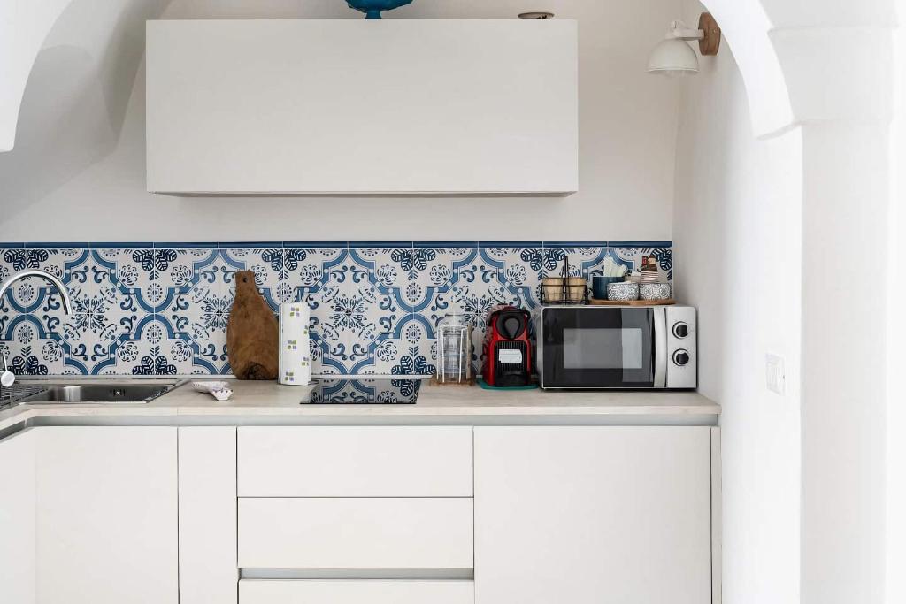 A kitchen or kitchenette at PrivateTerrace, 5min Center, 2Kitchens ,MiCasa