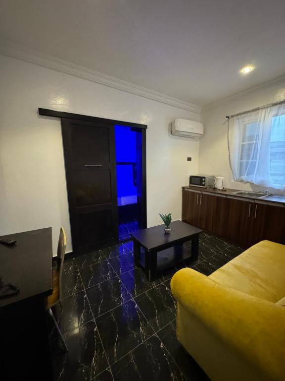 Posezení v ubytování Posh Hotel and Suites Ikeja