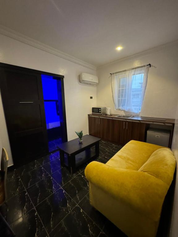 Posezení v ubytování Posh Hotel and Suites Ikeja