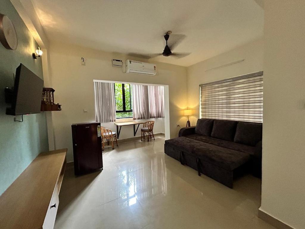 1 BHK Fully Furnished Soorya Madhavam Apartments Flat No C2 Guruvayur, 150m to North
