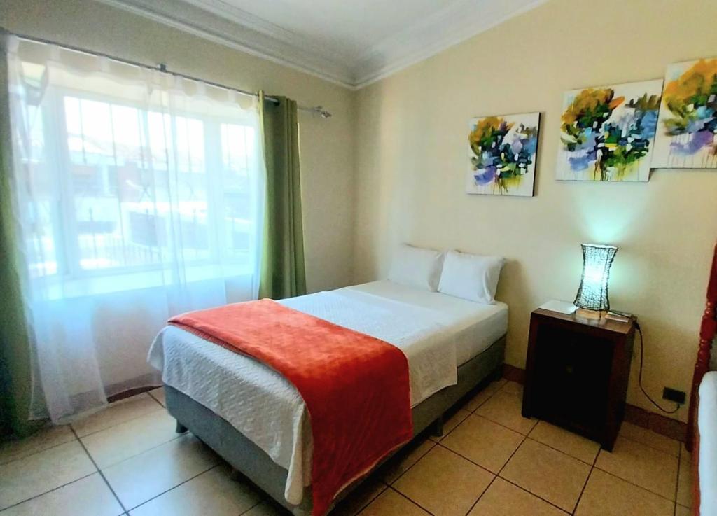 Hotel Don Felipe Aeropuerto - Standard Twin Room With Shared Bathroom