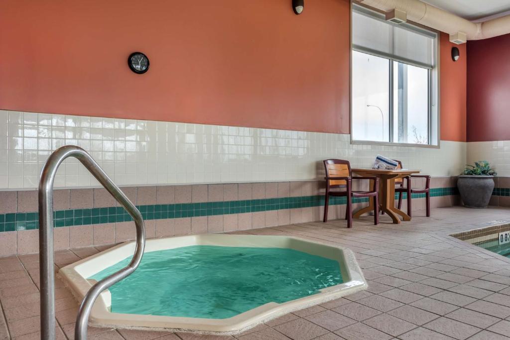 Fotografie z fotogalerie ubytování Best Western Strathmore Inn v destinaci Strathmore