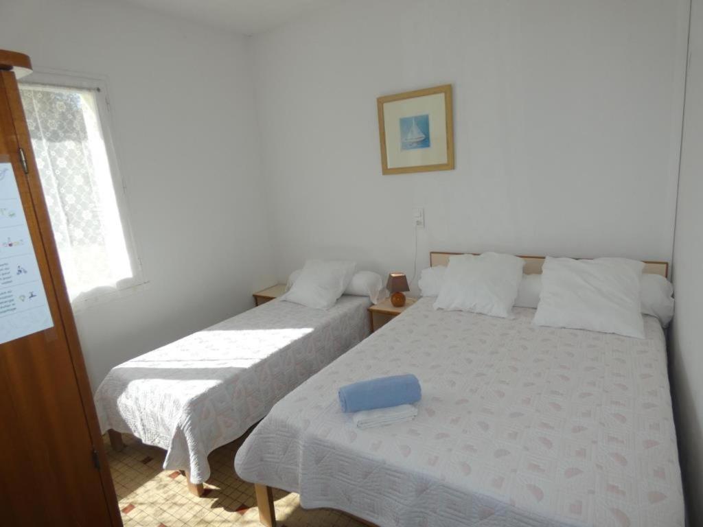 Fotografia z galérie ubytovania Appartement 1 chambre à Notre-Dame-de-Monts, proche plage, terrasse, animaux acceptés - FR-1-540-216 v destinácii Notre-Dame-de-Monts