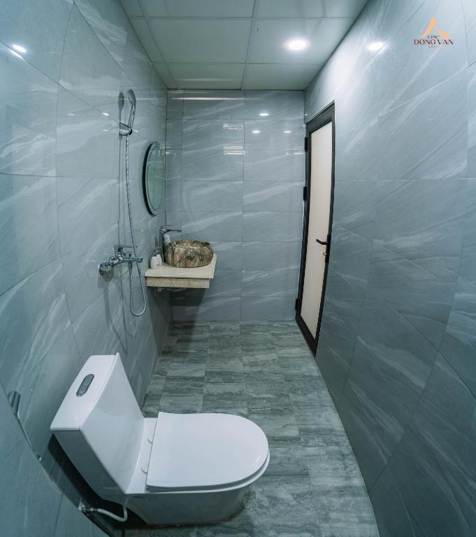 Koupelna v ubytování Epic Đồng Văn Hotel