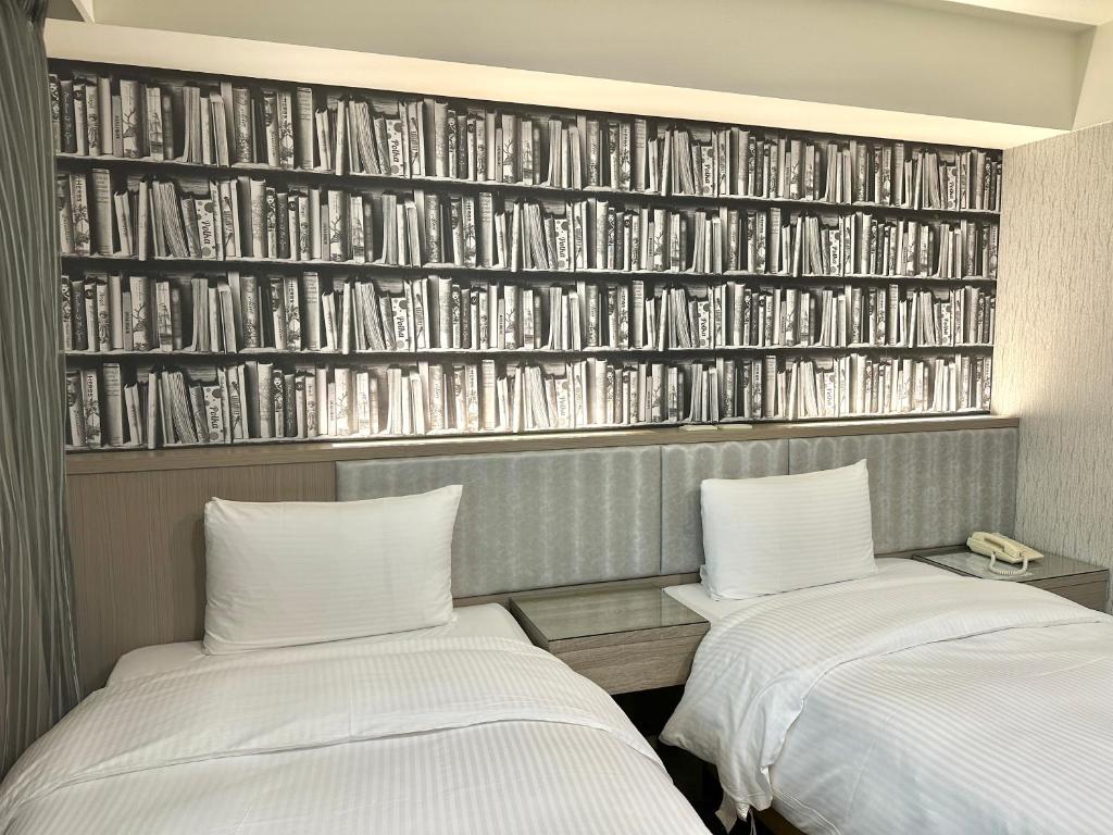 Mei Hotel - Run Of House Room