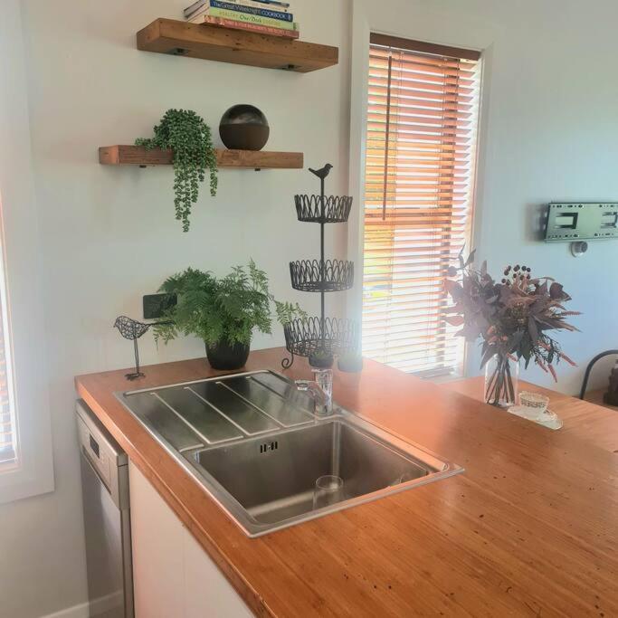 Apartment 6 - Haddin Court - Funky One Bedroom - Resim 11