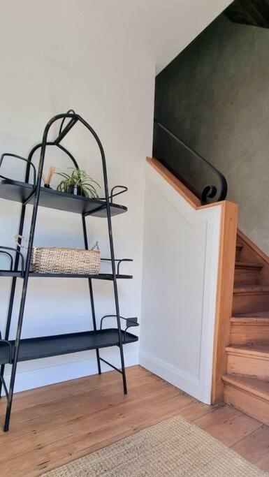 Apartment 6 - Haddin Court - Funky One Bedroom - Resim 12