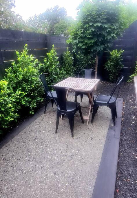 Apartment 6 - Haddin Court - Funky One Bedroom - Resim 22