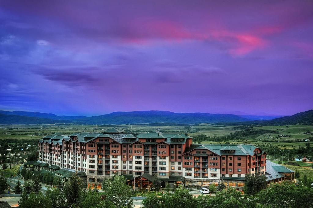 Recommended Hotel: The Steamboat Grand Image 2