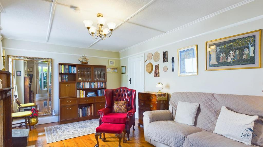 Posezení v ubytování Anchor Down Cottage the perfect seaside retreat sleeps 4 beach 2 mins