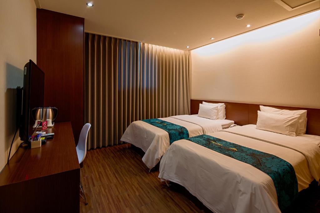 Namsan Hill Hotel - Standard Twin Room