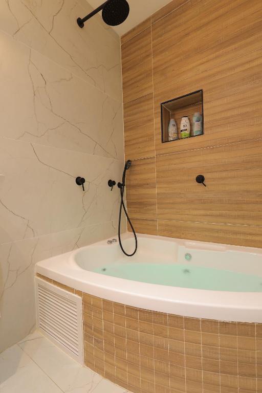 Bagno di אחוזת דולב-הצימר