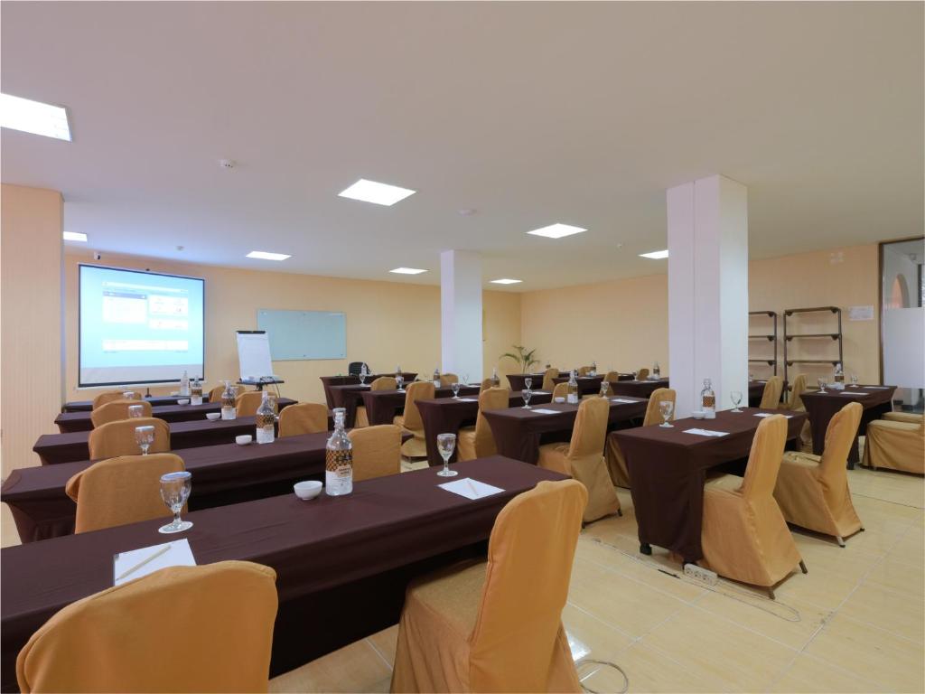 Konferenční prostory v ubytování Metro Park View Hotel Kota Lama Semarang