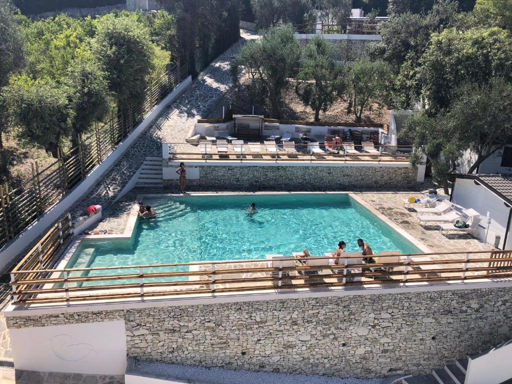 Bazén v ubytování Hotel Riviera nebo v jeho okolí