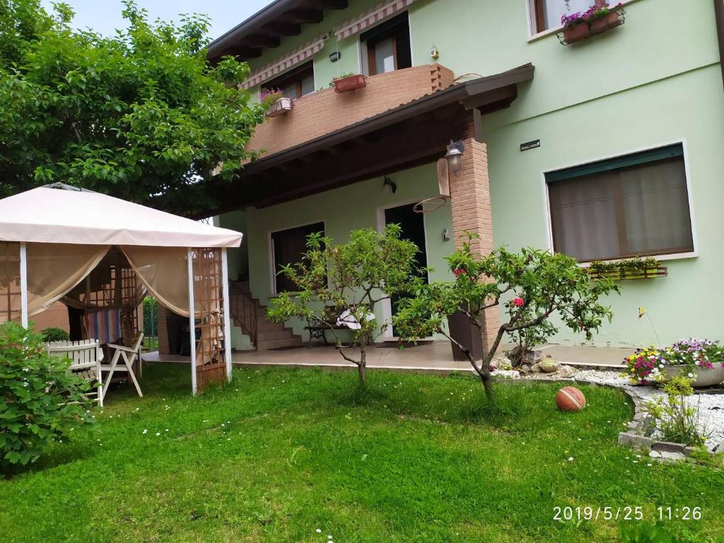 Κήπος έξω από το Venice Villa Rodio