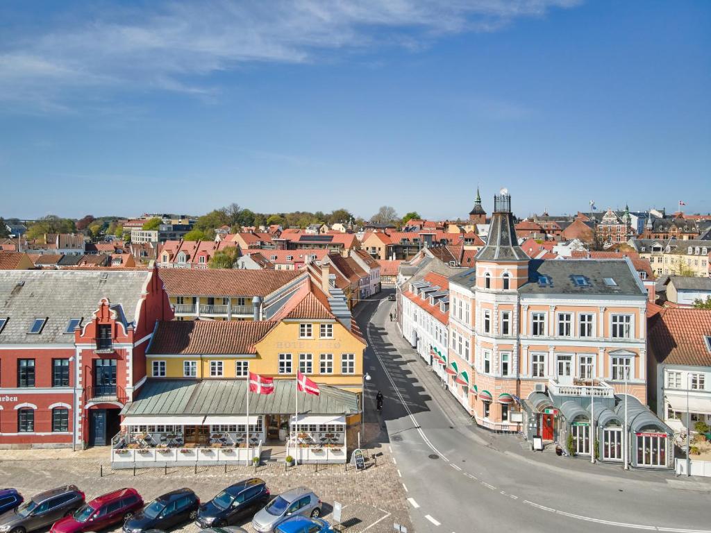 Nespecifikovaný výhled na destinaci Svendborg nebo výhled na město při pohledu z hotelu