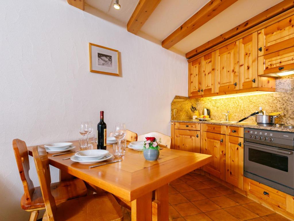 Apartment Residenza Chesa Margun 57-1 by Interhome