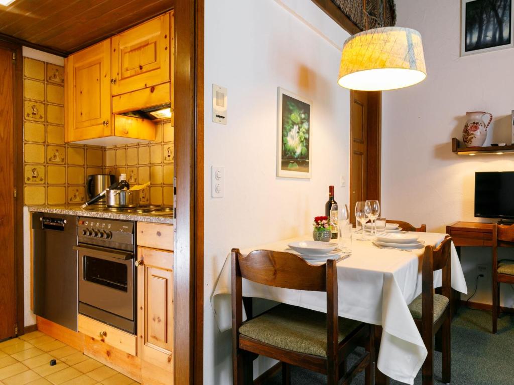 Apartment Residenza Chesa Margun 15-3 by Interhome