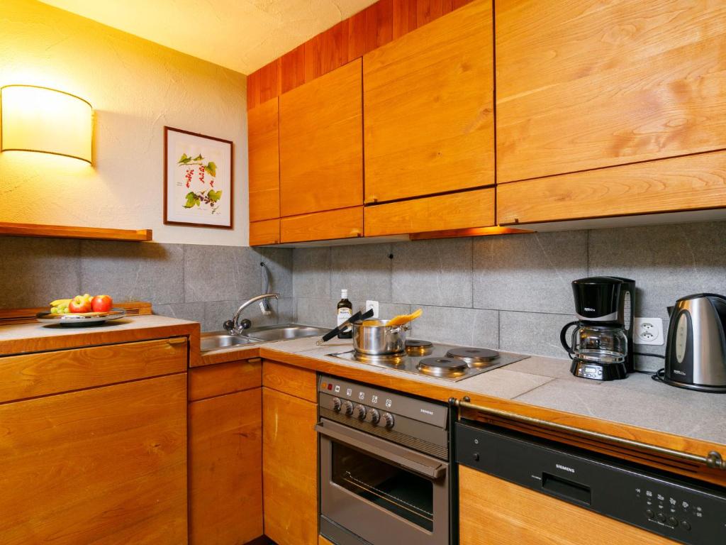 Apartment Residenza Chesa Margun 34-2 by Interhome