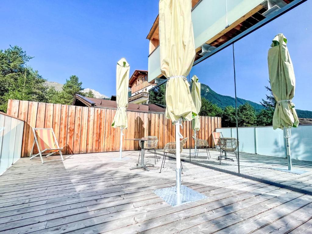 Balkón nebo terasa v ubytování Chalet Panorama Lodge by Interhome