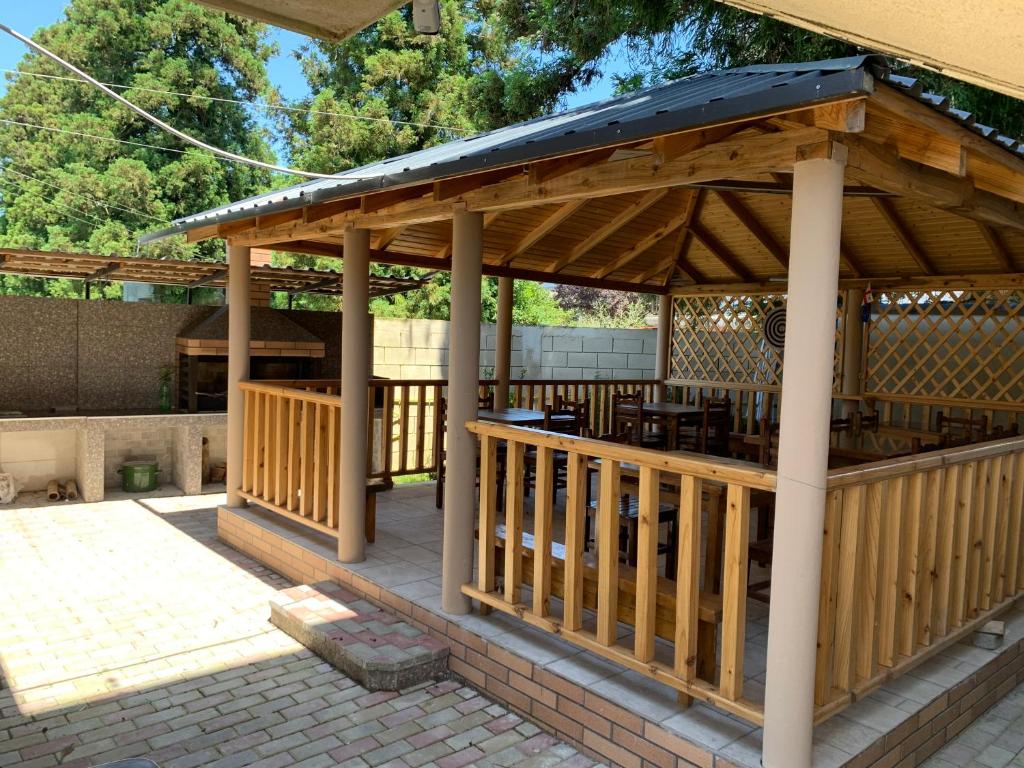 Balkón nebo terasa v ubytování KARD HOUSE