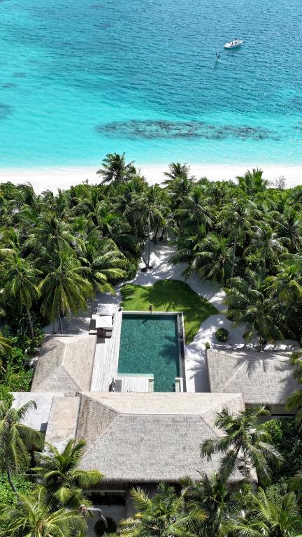 Intercontinental Maldives Maamunagau Resort with Club benefits by IHG - View 41