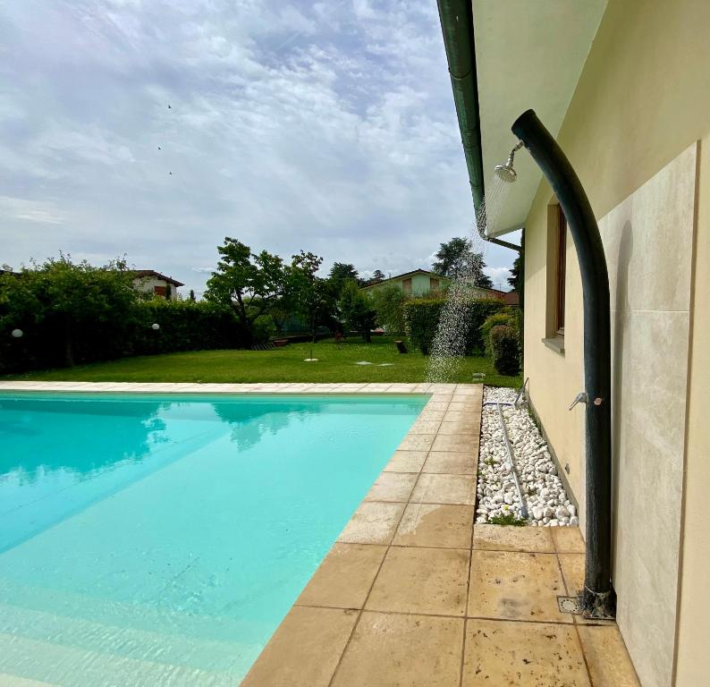 Bazén v ubytovaní Villa Anna with pool and lift alebo v jeho blízkosti