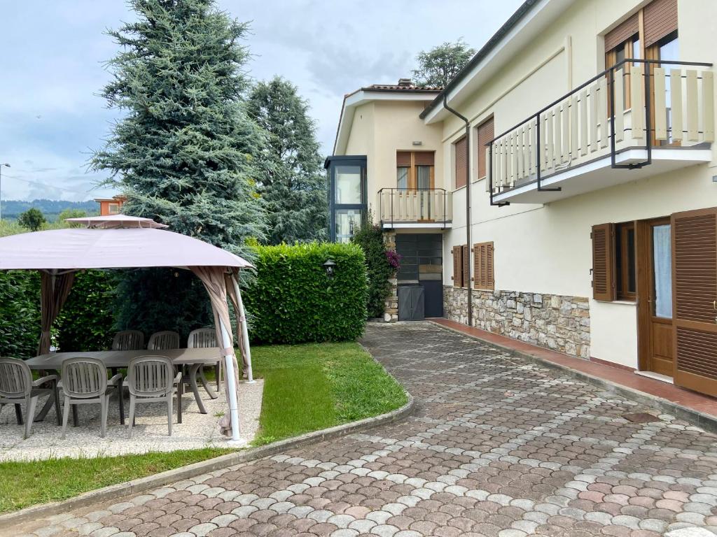 Budova, v ktorej sa vila nachádza