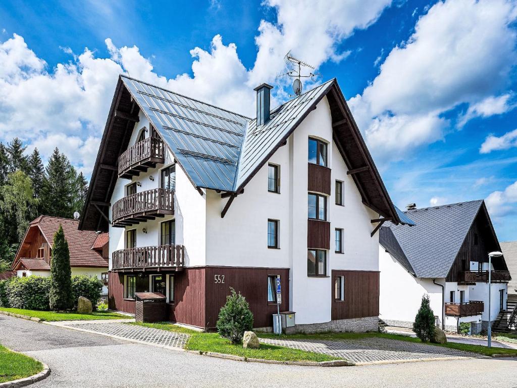 Budova, v ktorej sa apartmán nachádza