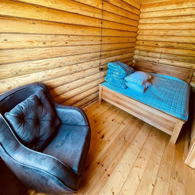 Posezení v ubytování Borjomi Kingswood Cabins