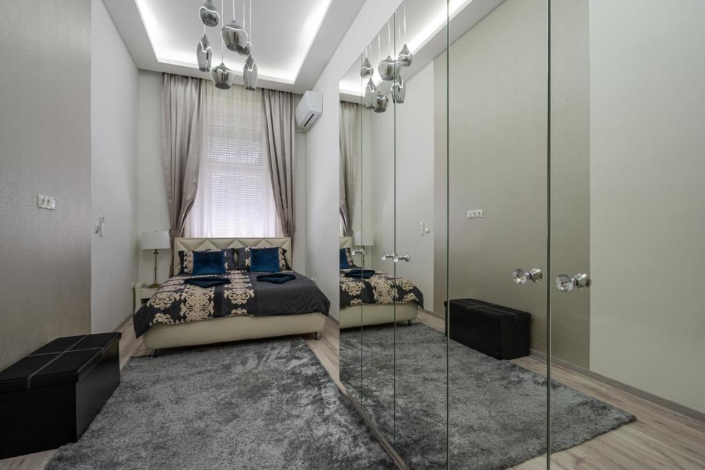 Posezení v ubytování Király 35 Luxury Apartment with free parking