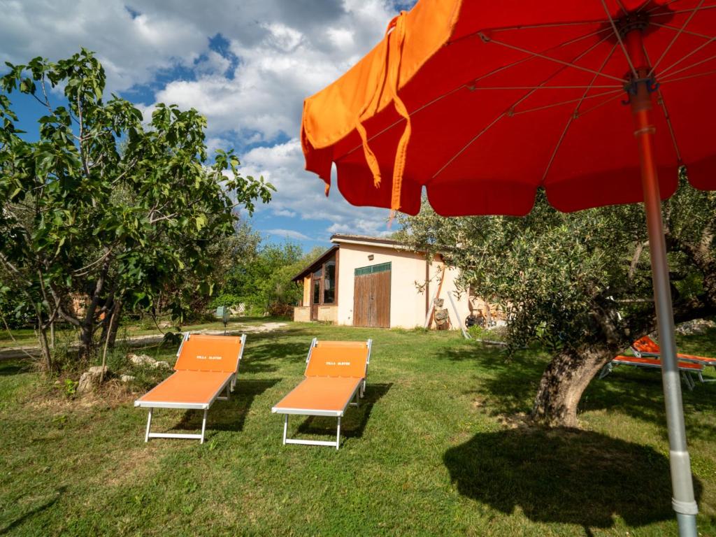 A garden outside Apartment Villa Elster-1 by Interhome