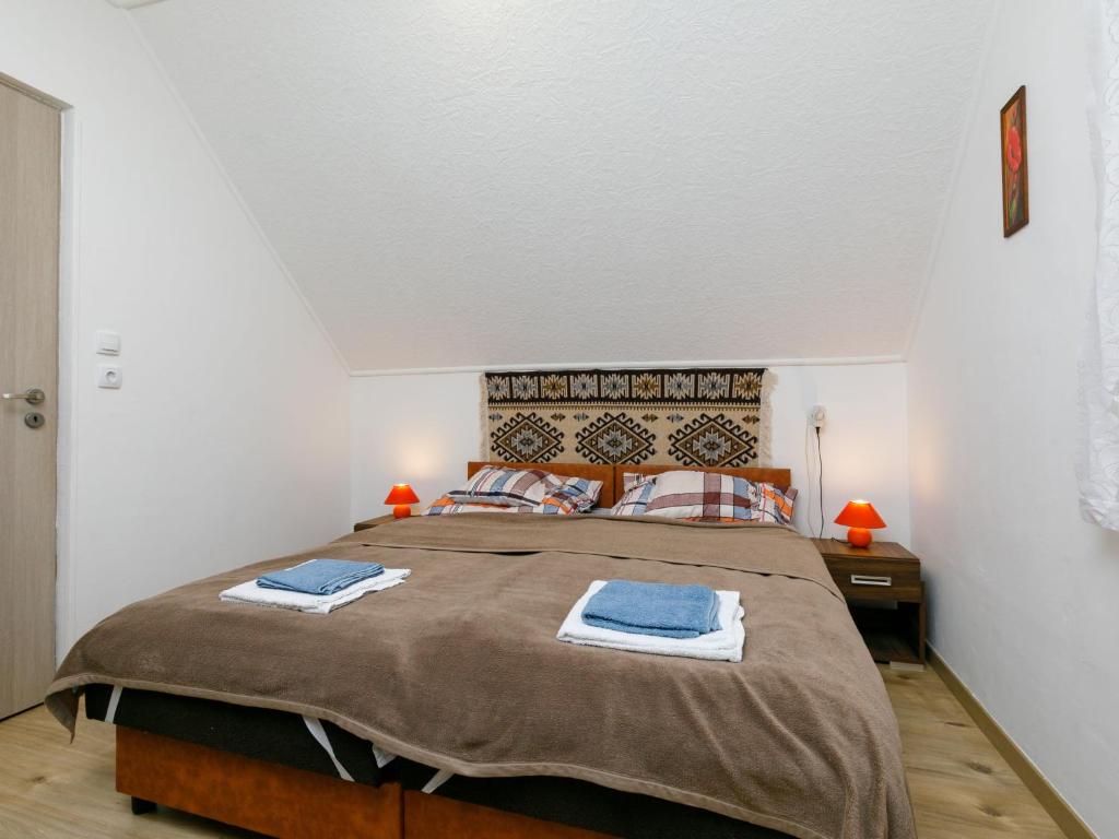 Postel nebo postele na pokoji v ubytování Apartment Kemping by Interhome