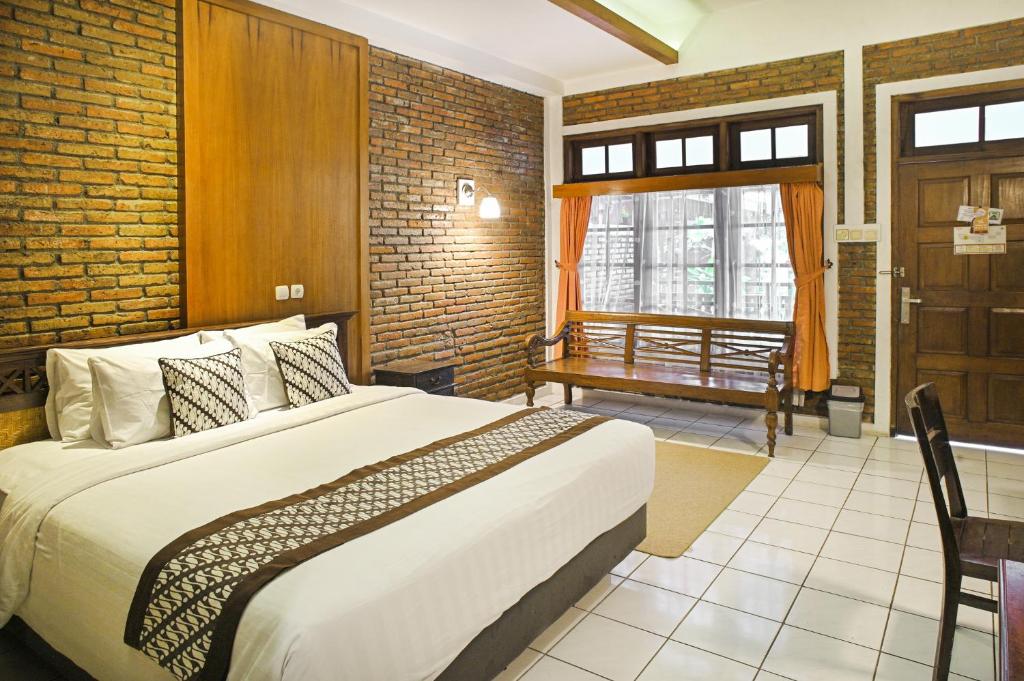 Paku Mas Hotel - Deluxe Doppelzimmer Mit Balkon