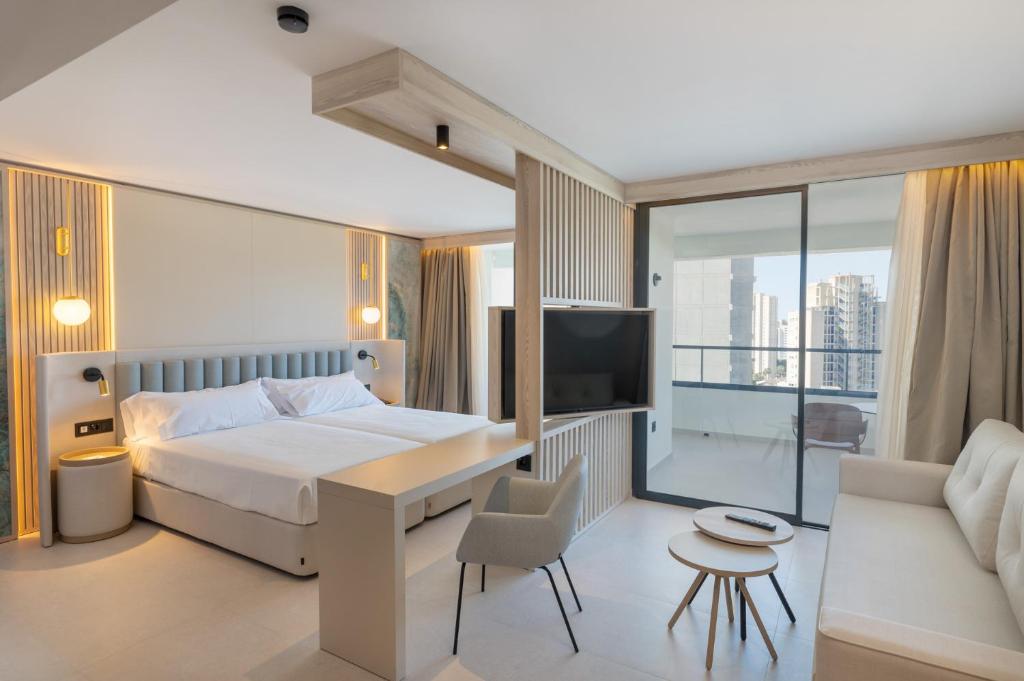 
Deluxe Double Room with Kitchenette (1 Adult)
