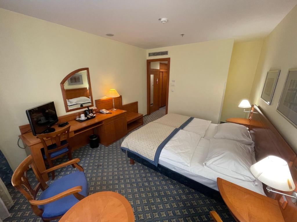 Ramada Prague City Centre - Resim 38