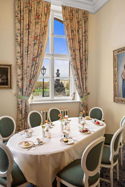 Hilton Dresden an der Frauenkirche - Resim 29