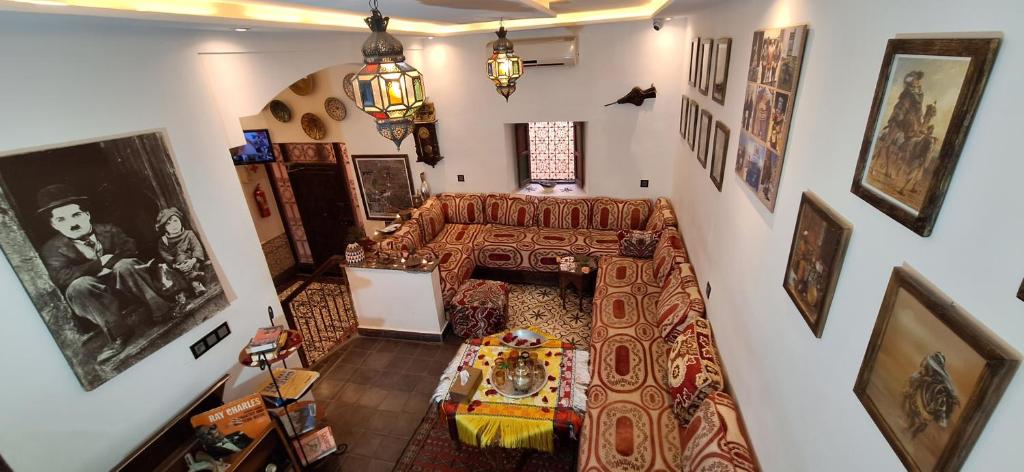 Posezení v ubytování Hostel Dar Ben Youssef