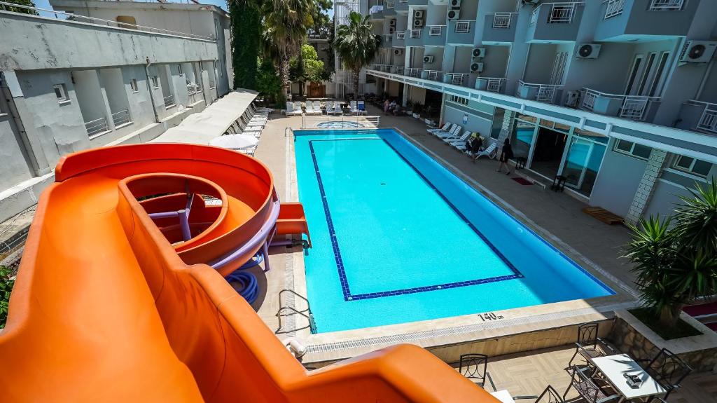 Bazén v ubytování Nex Royal Beach Hotel- All Inclusive nebo v jeho okolí