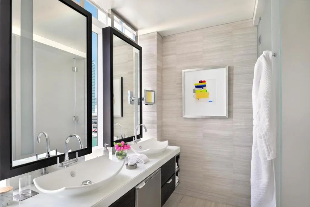 Manor Club Premier Suite - Skyline View