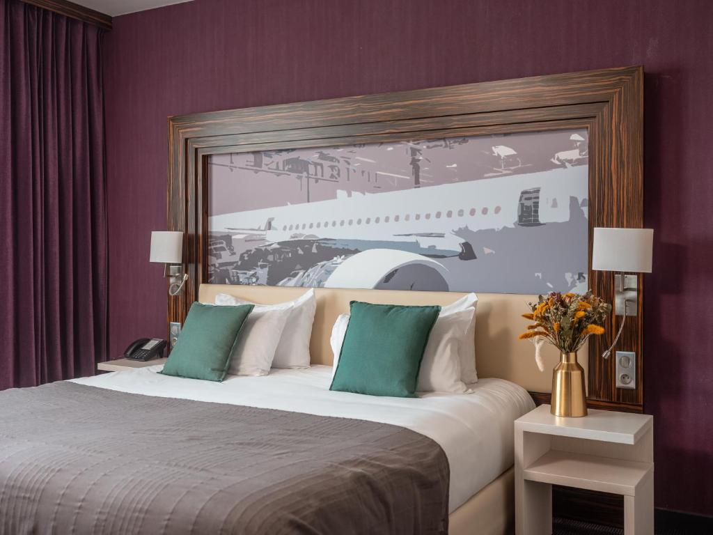 Uma cama ou camas num quarto em Holiday Inn Toulouse Airport by IHG