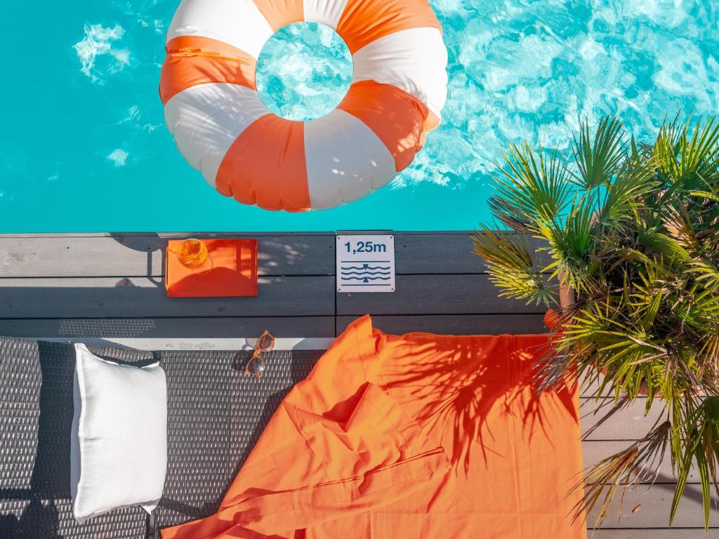 A piscina em ou perto de Holiday Inn Toulouse Airport by IHG