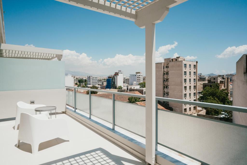 Gallery Central Piraeus Port - Resim 26