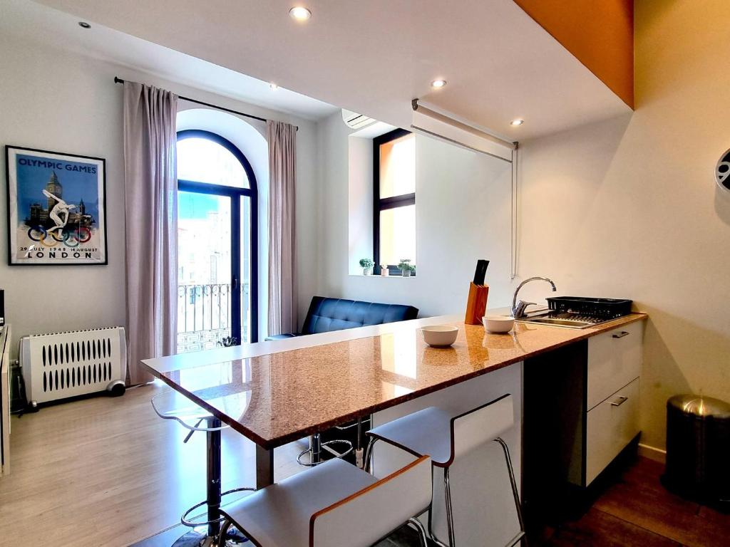 Kuchyň nebo kuchyňský kout v ubytování 182 Apartment in Llançà