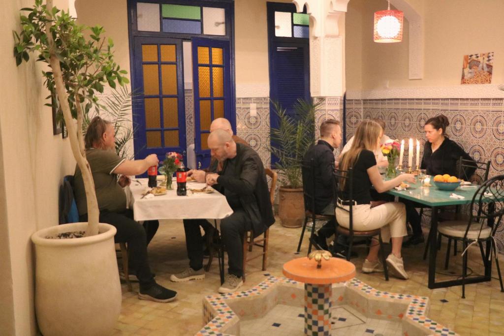 Hosté ubytování Riad Imndi
